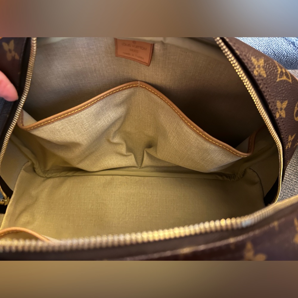 SOLD $800 LV Deauville - beautiful vintage condition. - Picture 13 of 16